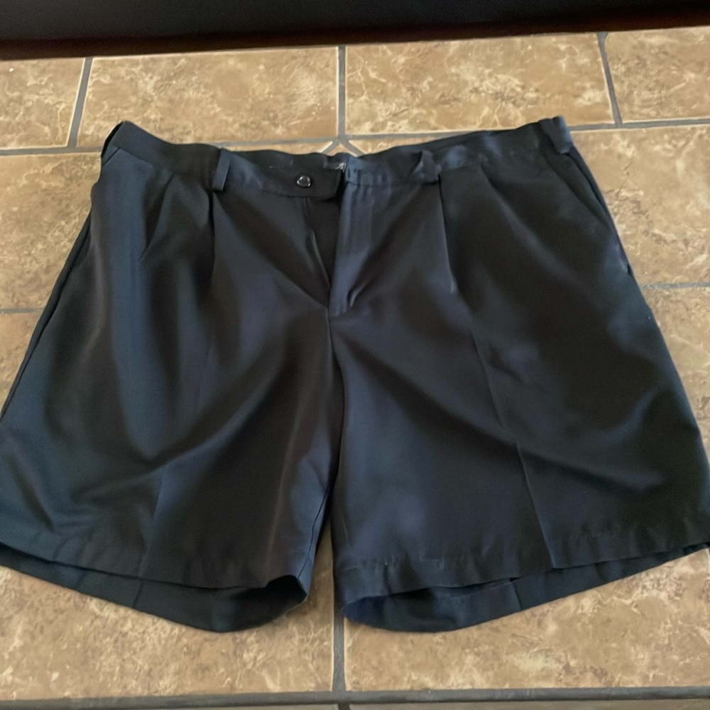 Docker golf shorts